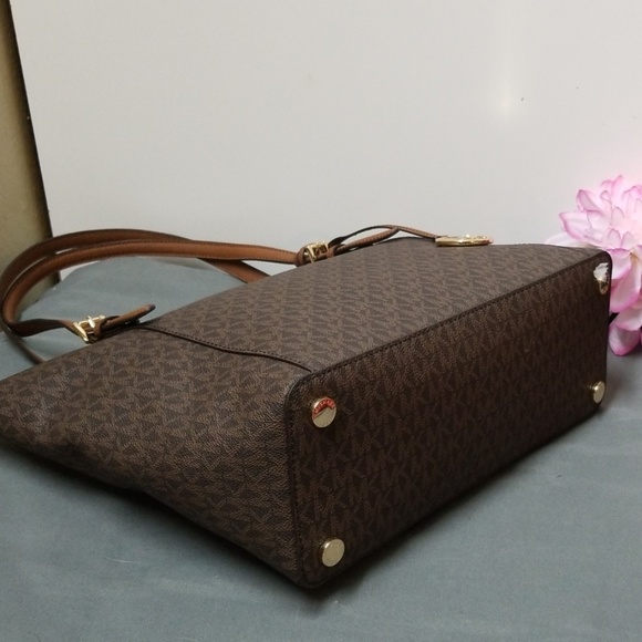 ♥️🔥 PRICE DROP  NWT Michael kors tote bag - Picture 6 of 8